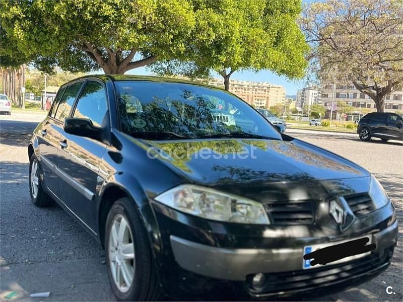 Usado Renault Mégane II Authentique 98 CV (72 kW) 2004 Negro Berlina