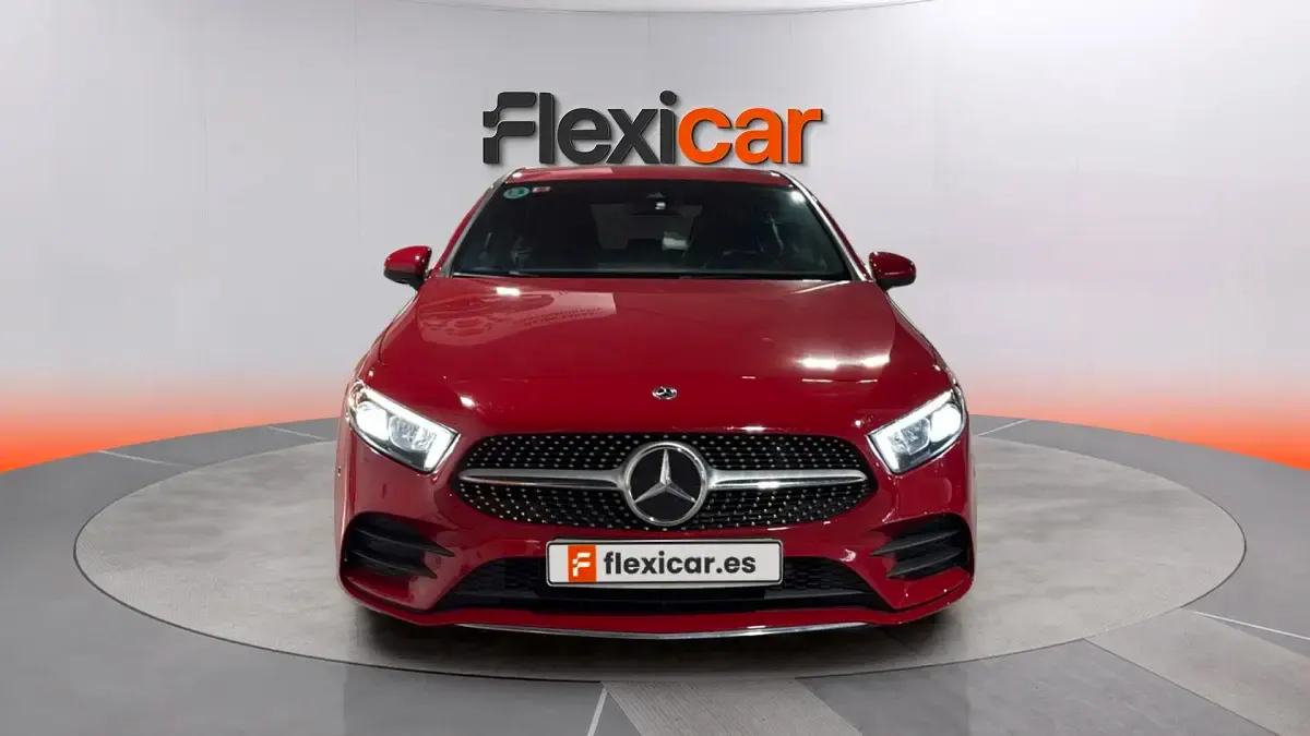 Usado Mercedes A180 136 CV (100 kW) 2019 Rojo Berlina