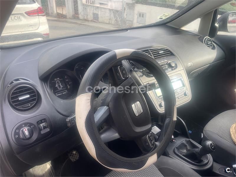 Blanco Usado 2011 Seat Altea Monovolumen | 6000 € (Precio justo) - Imagen 1/2