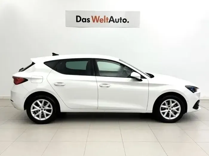Usado Seat Leon Style 116 CV (85 kW) 2025 Blanco
