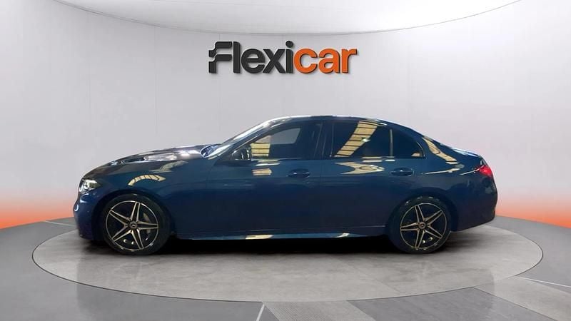 Usado Mercedes C220 200 HP (147 kW) 2023 Azul Sedan