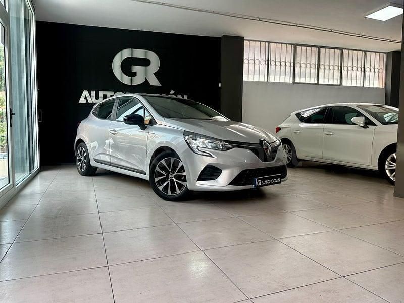 Usado Renault Clio V Equilibre 90 CV (66 kW) 2023 Gris / plata Berlina