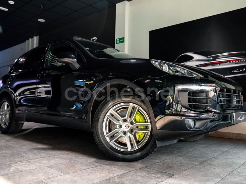 Negro Usado 2015 Porsche Cayenne S E-Hybrid SUV | 40.900 € (Buen precio) - Imagen 1/4