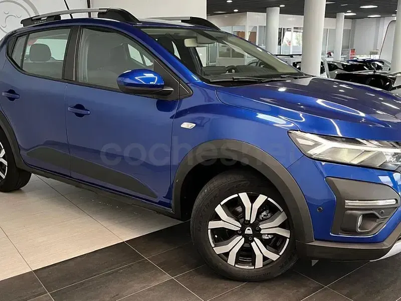 Usado Dacia Sandero Comfort 91 CV (66 kW) 2021 Azul Berlina
