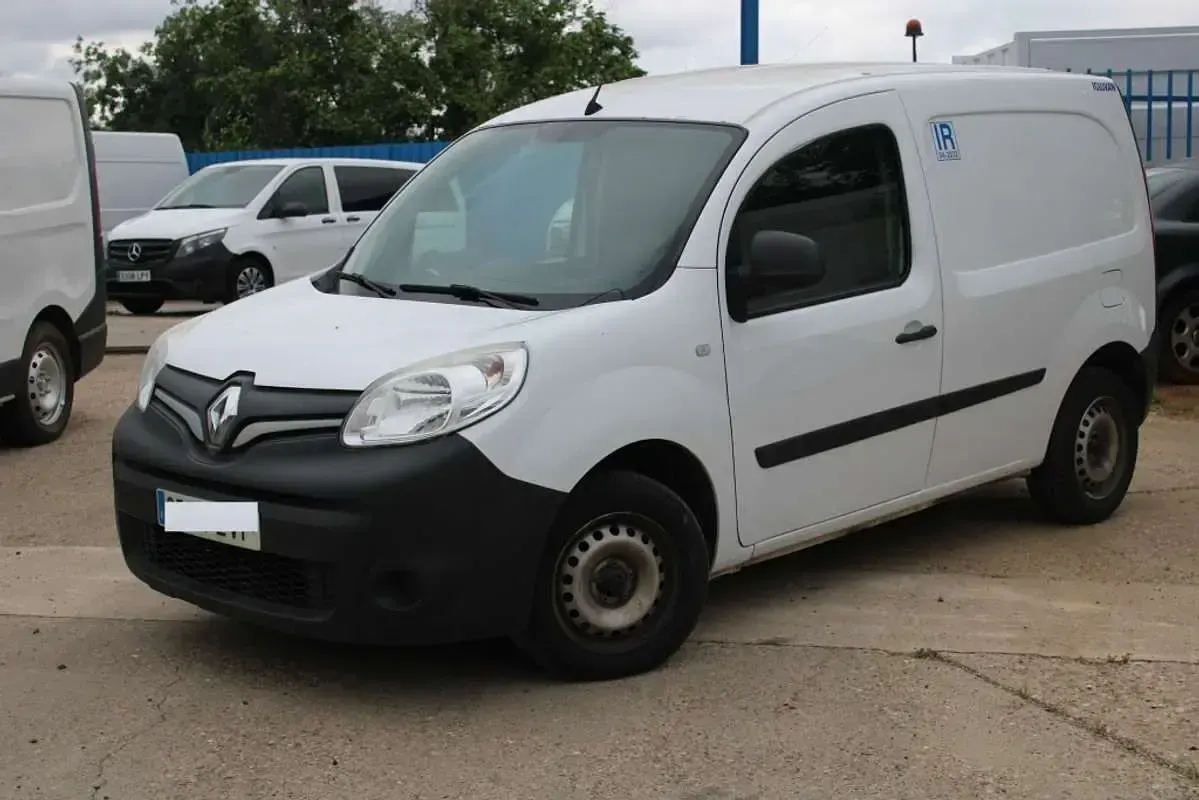 Usado Renault Kangoo 95 CV (69 kW) 2022 Blanco Monovolumen