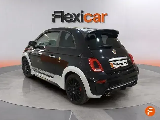 Usado Abarth 595 180 CV (132 kW) 2020 Negro Utilitario