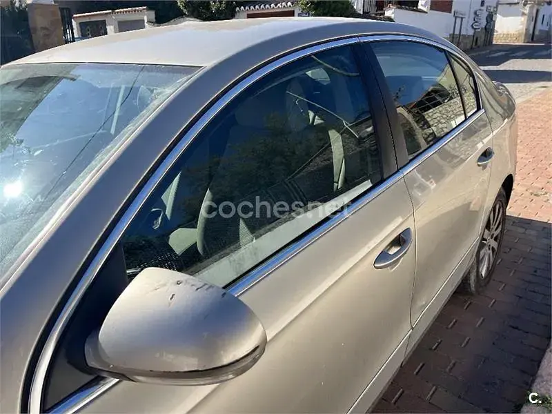 Usado VW Passat Advance 105 CV (77 kW) 2006 Beige Berlina