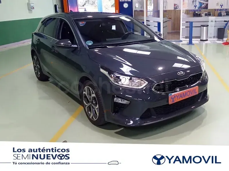 Usado Kia Ceed 100 CV (73 kW) 2020 Gris / plata Utilitario