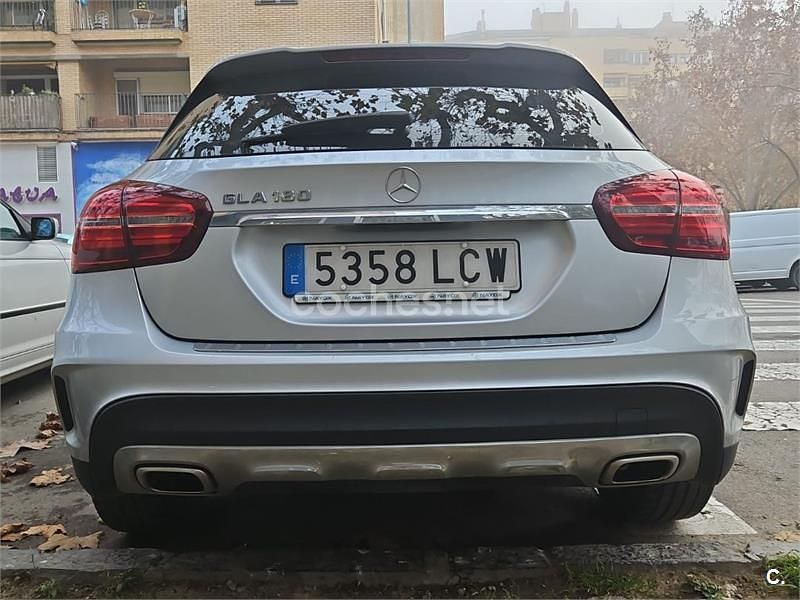 Usado Mercedes GLA180 122 CV (89 kW) 2019 Gris / plata SUV