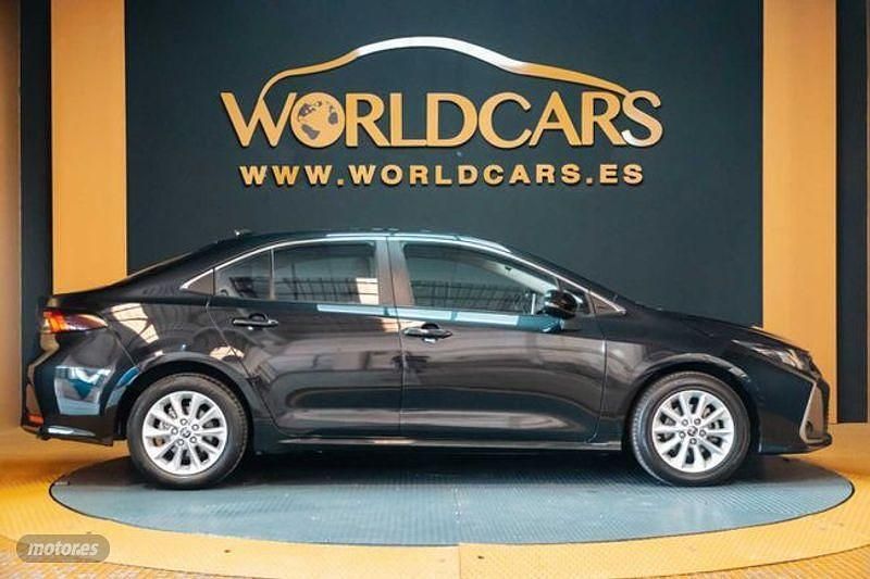 Usado Toyota Corolla 125 CV (91 kW) 2023 Negro Berlina