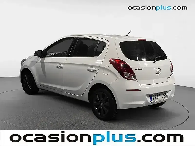 Usado Hyundai i20 GO! 75 CV (55 kW) 2015 Blanco Berlina