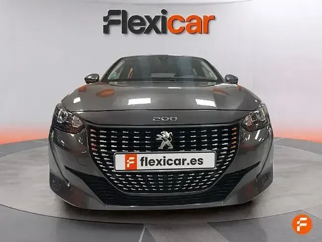 Usado Peugeot 208 Active 100 CV (73 kW) 2021 Gris Utilitario