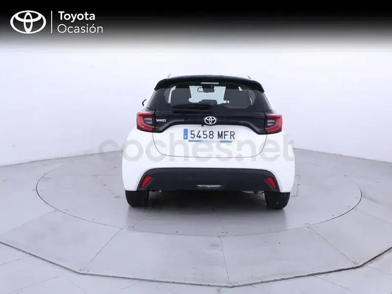 Usado Toyota Yaris 125 CV (91 kW) 2023 Blanco Utilitario