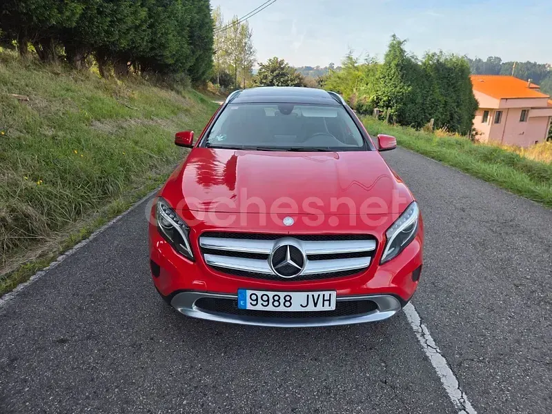 Usado Mercedes GLA200 136 CV (100 kW) 2017 Rojo SUV