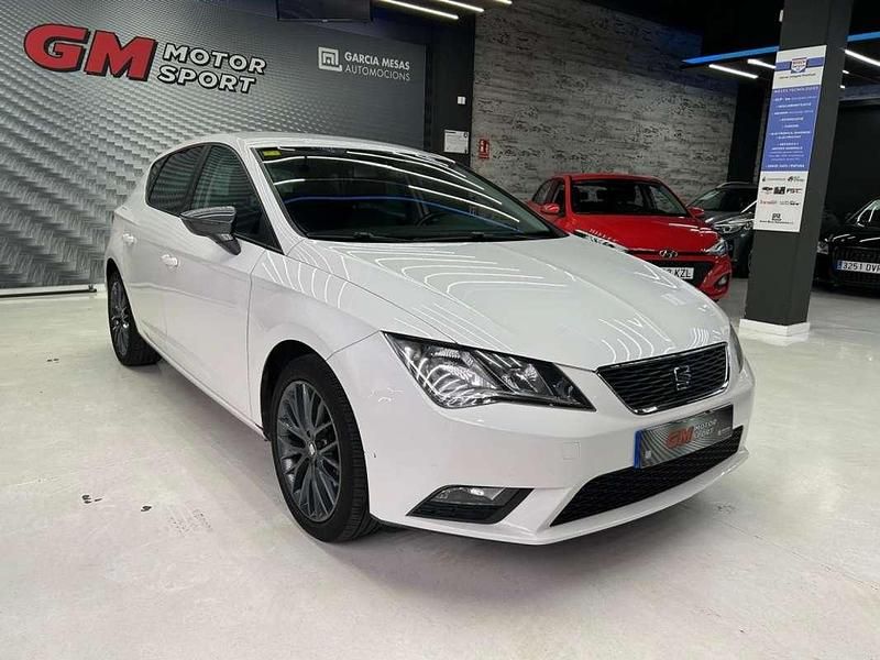 Usado Seat Leon Style 125 HP (91 kW) 2015 Branco Citadino