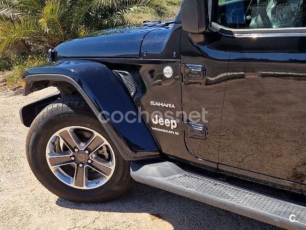 Usado Jeep Wrangler Sahara 272 CV (200 kW) 2023 Negro SUV