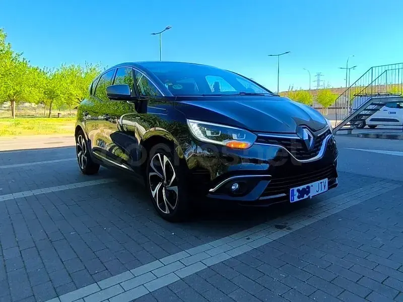 Usado Renault Scénic IV Edition One 110 CV (80 kW) 2017 Negro Monovolumen