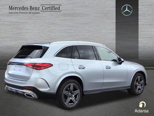 Usado Mercedes GLC200 AMG line 204 CV (150 kW) 2024 Plata hightech SUV