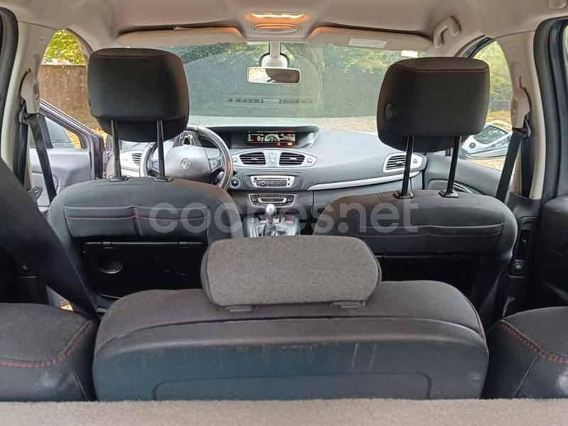 Usado Renault Scénic III Bose Edition 130 CV (95 kW) 2014 Gris / plata Monovolumen