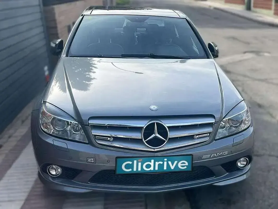 Usado Mercedes C320 Avantgarde 224 CV (164 kW) 2008 Gris Berlina