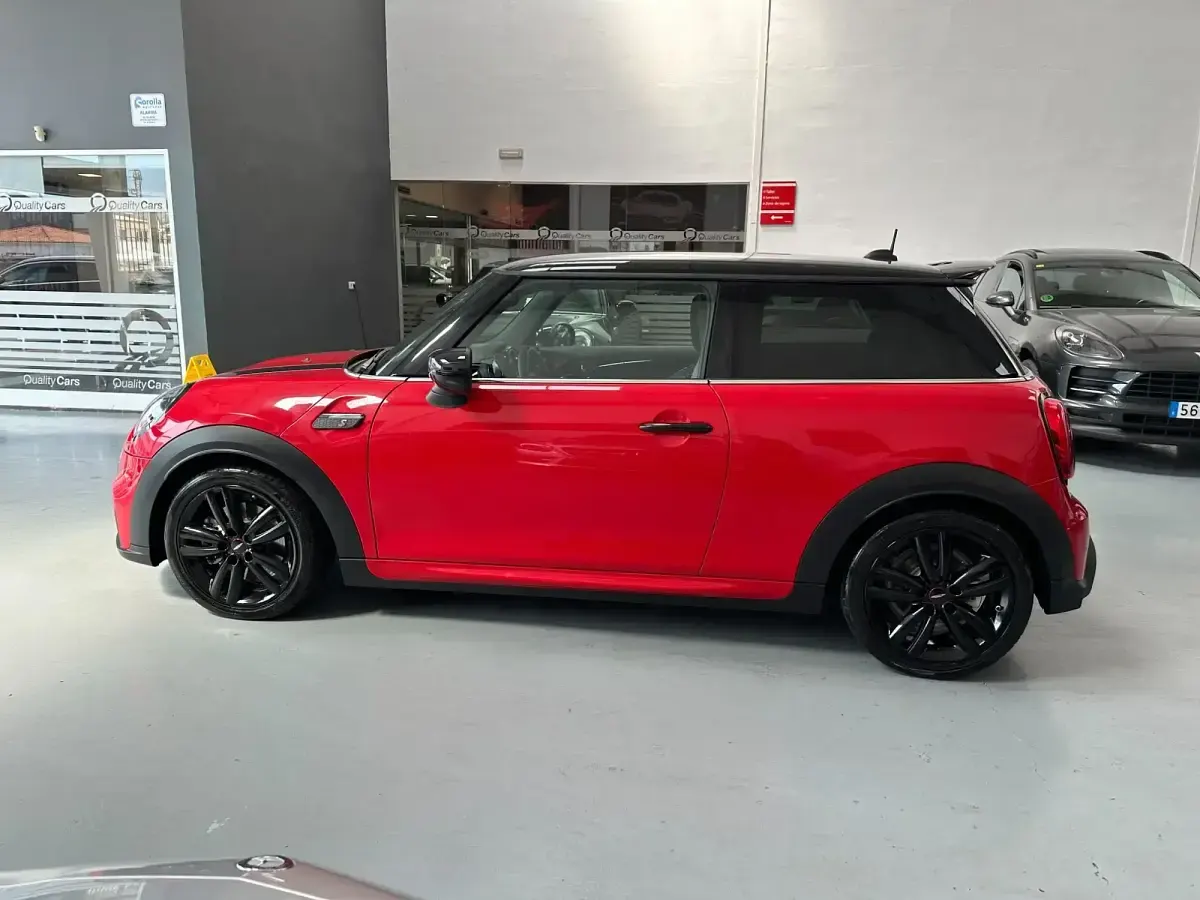 Usado Mini Cooper S 178 CV (130 kW) 2021 Rojo Utilitario
