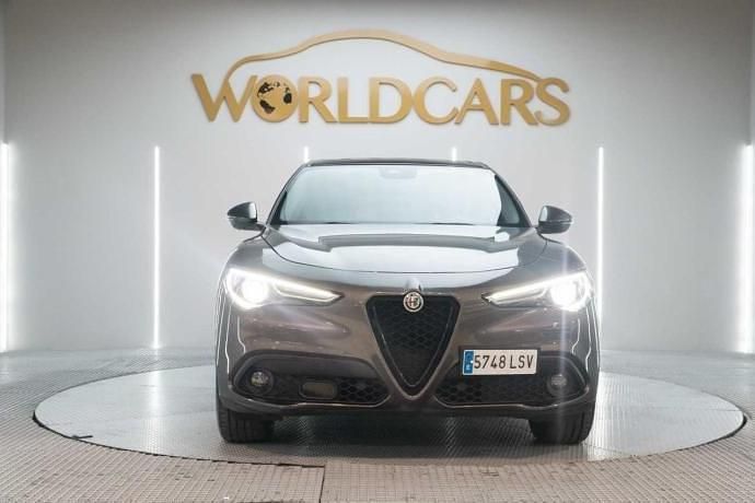 Usado Alfa Romeo Stelvio Sprint 190 CV (139 kW) 2021 SUV