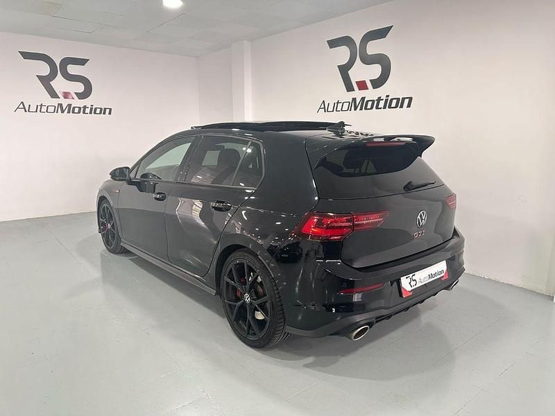 Usado VW Golf VIII GTI Clubsport 301 CV (221 kW) 2022 Negro Utilitario