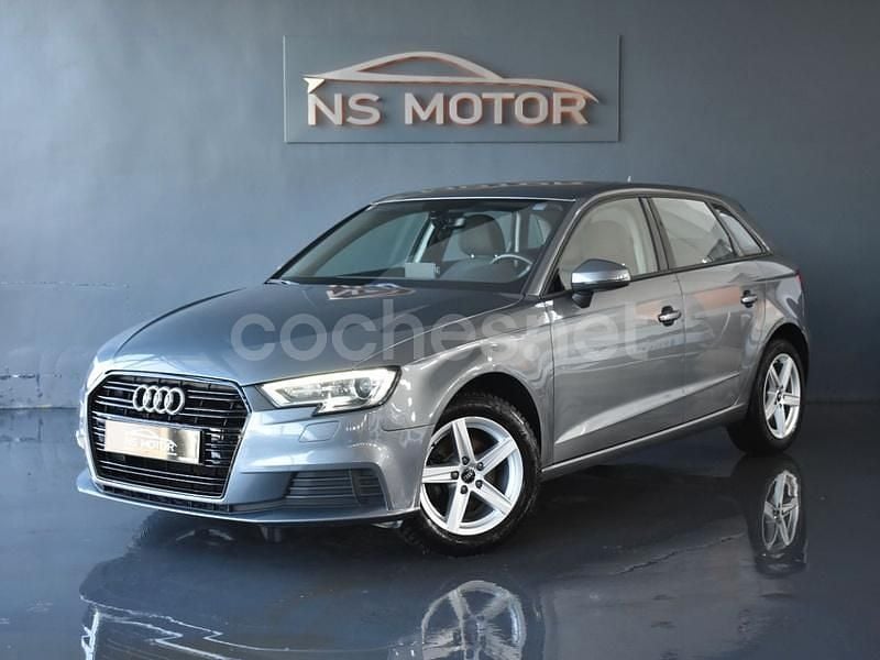 Gris / plata Usado 2018 Audi A3 Sportback Utilitario | 17.900 € (Precio justo) - Imagen 1/4