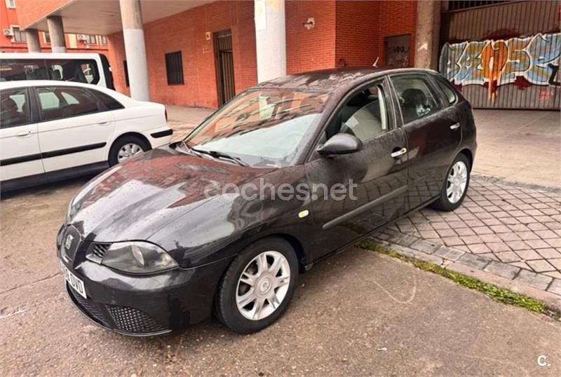 Usado Seat Ibiza Reference 80 CV (58 kW) 2006 Negro Utilitario