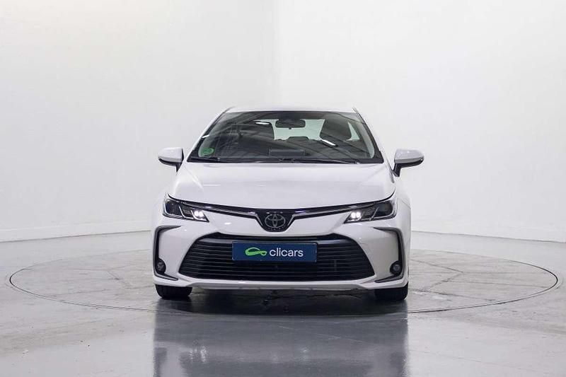 Usado Toyota Corolla Business Edition 98 CV (72 kW) 2022 Blanco Berlina