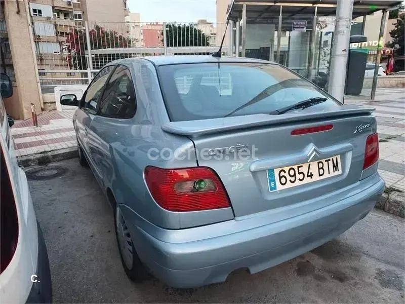Usado Citroën Xsara VTR Sport 110 CV (80 kW) 2002 Gris / plata Coupe