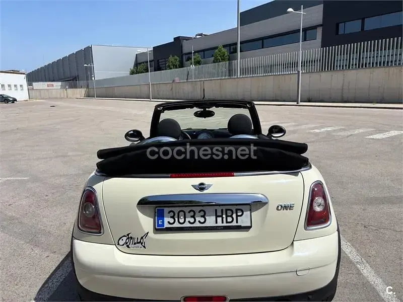 Usado Mini One Cabriolet 98 CV (72 kW) 2011 Beige Descapotable