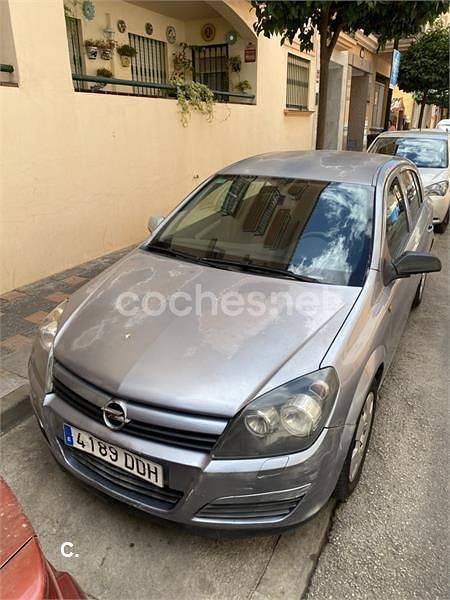 Gris / plata Usado 2004 Opel Astra Enjoy Berlina | 2000 € (Super precio) - Imagen 1/4