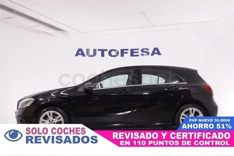 Usado Mercedes A180 Urban 122 CV (89 kW) 2016 Negro Berlina