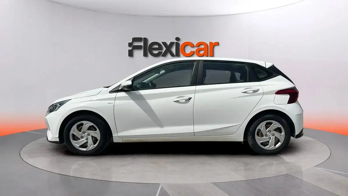 Usado Hyundai i20 100 CV (73 kW) 2021 Blanco Utilitario