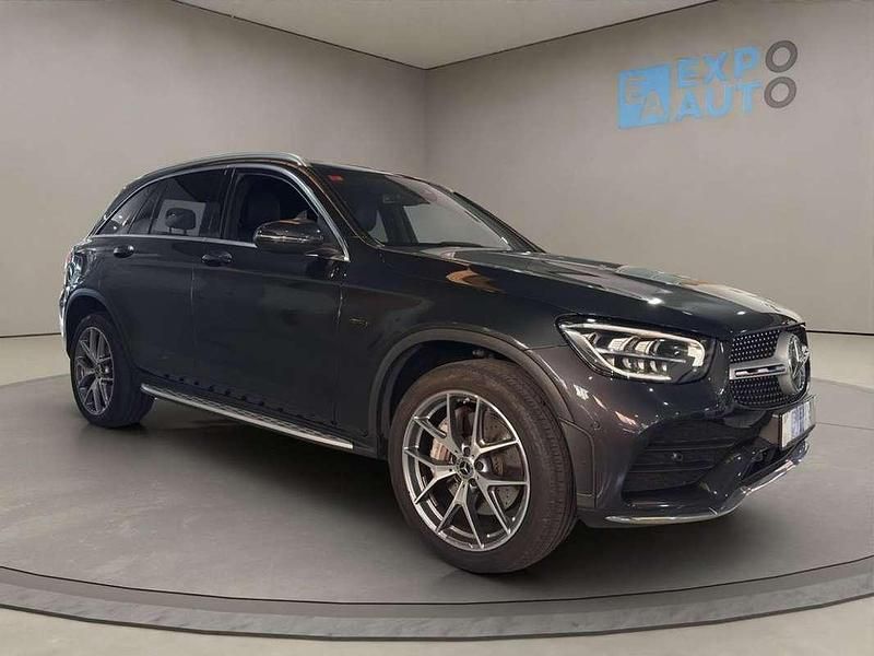 Negro Usado 2021 Mercedes GLC300e SUV | 43.975 € (Un poco caro) - Imagen 1/4