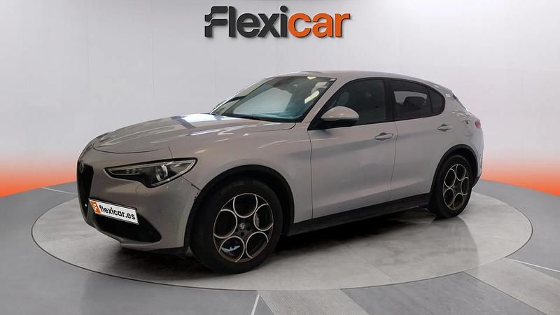 Usado Alfa Romeo Stelvio Sprint 190 CV (139 kW) 2022 Gris SUV