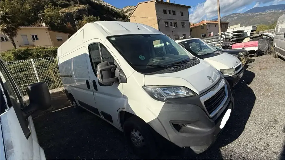 Usado Peugeot Boxer S 140 CV (102 kW) 2020 Blanco Van