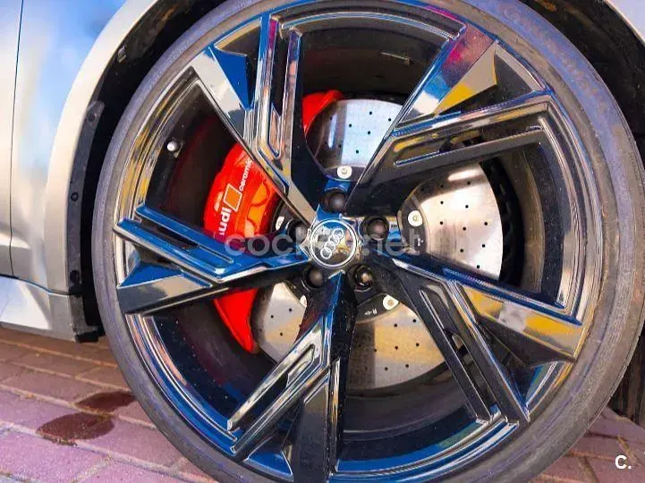 Usado Audi RS6 Premium 600 CV (441 kW) 2020 Gris / plata Familiar
