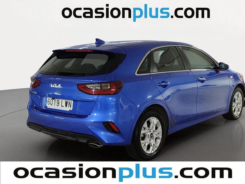 Usado Kia Ceed 101 CV (74 kW) 2022 Azul Utilitario