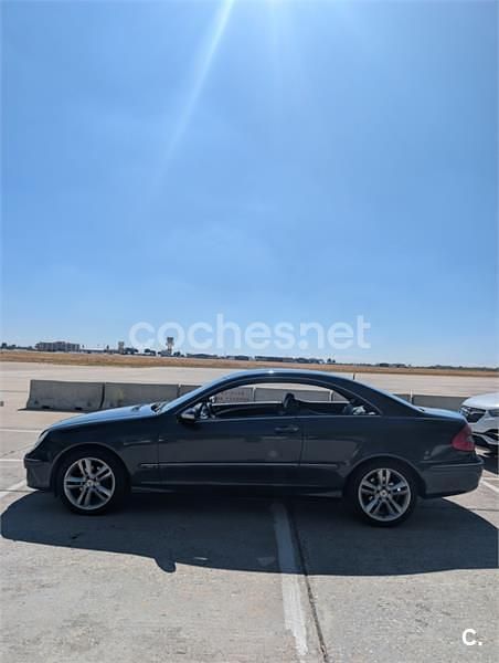 Azul Usado 2006 Mercedes CLK220 Avantgarde Coupe | 4500 € (Precio justo) - Imagen 1/4