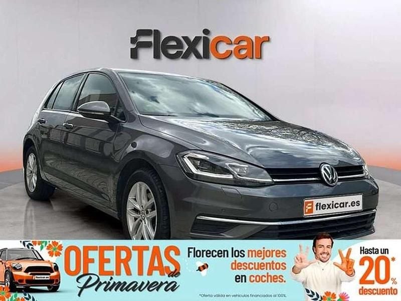 Usado VW Golf VIII Life 116 CV (85 kW) 2020 Gris Utilitario