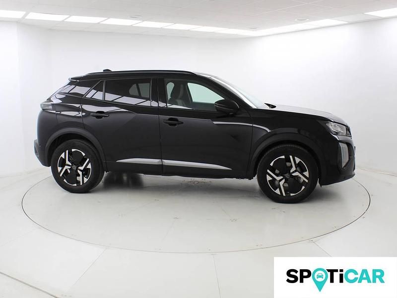 Usado Peugeot 2008 Allure 100 CV (73 kW) 2024 Negro SUV