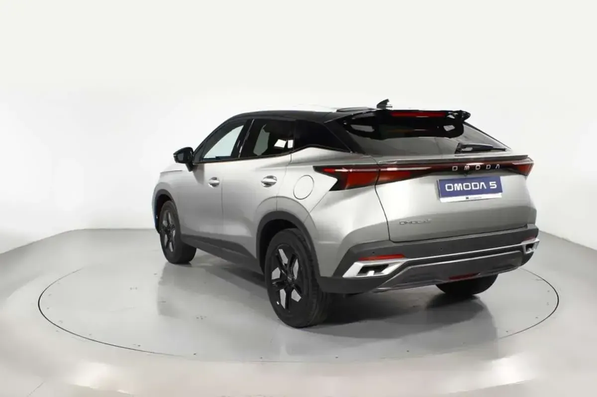 Usado Omoda 5 148 CV (108 kW) 2025 Negro SUV