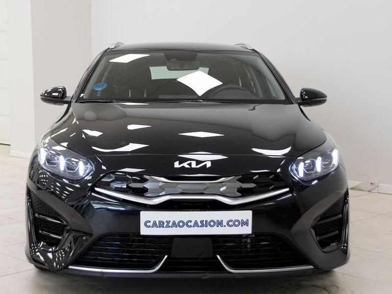 Usado Kia Ceed 141 CV (103 kW) 2025 Negro Utilitario