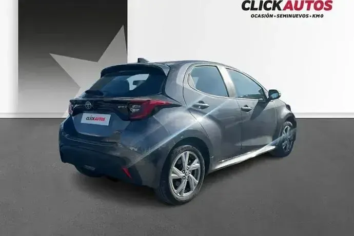 Usado Toyota Yaris Active 116 CV (85 kW) 2025 Utilitario