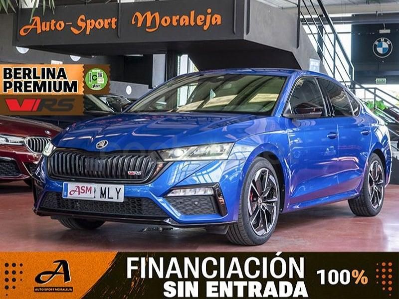 Usado Skoda Octavia RS 245 CV (180 kW) 2024 Azul Berlina