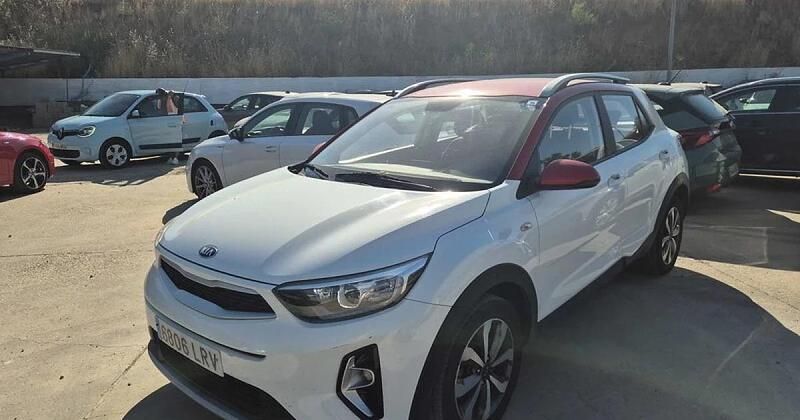 Usado 2021 Kia Stonic SUV | 14.550 € (Precio justo) - Imagen 1/4