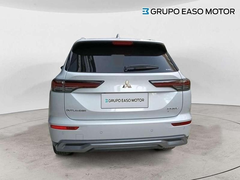 Usado Mitsubishi Outlander P-HEV 306 CV (225 kW) 2025 SUV