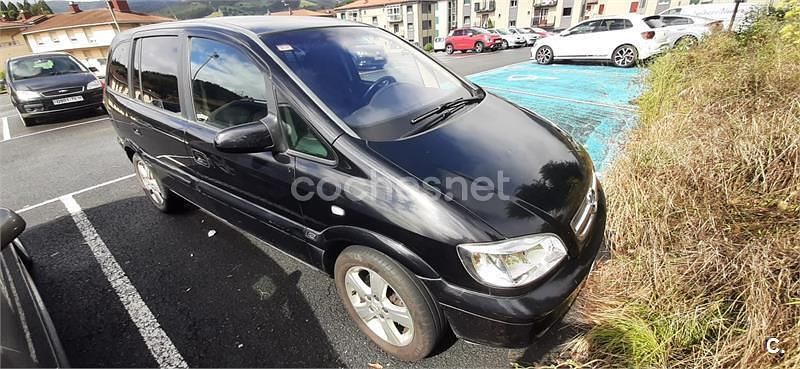 Usado Opel Zafira 125 CV (91 kW) 2005 Negro Monovolumen